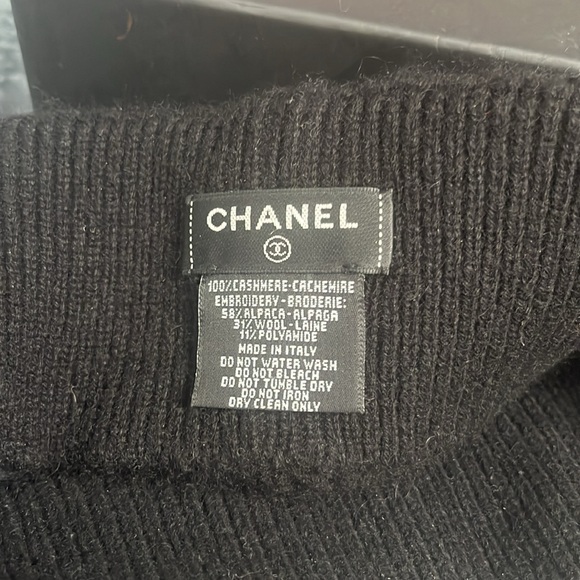 Chanel cashmere headband - Picture 5 of 5